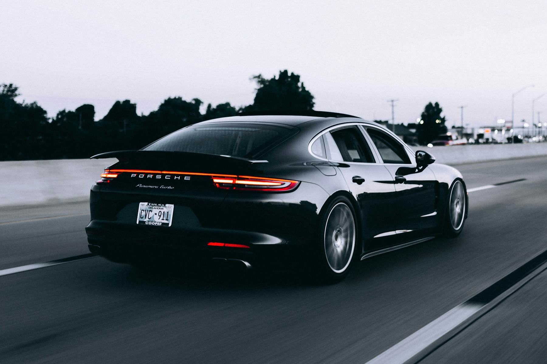 Automóvel em movimento
